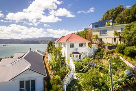 Photo of property in 17 Beacon Hill Road, Strathmore Park, Wellington, 6022