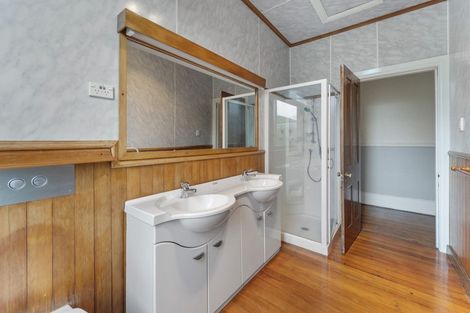 Photo of property in 55 Tarata Road, Inglewood, 4387