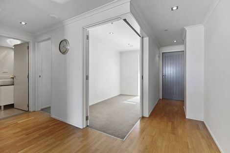 Photo of property in Algarve Apartments, 213/332 Maunganui Road, Mount Maunganui, 3116