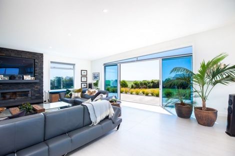 Photo of property in 866 Otaraoa Road, Tikorangi, Waitara, 4383