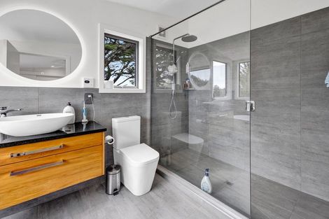 Photo of property in 215 Cowling Road, Hurdon, New Plymouth, 4371