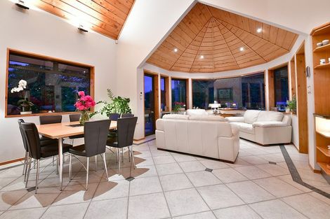 Photo of property in 155 Taupaki Road, Taupaki, Henderson, 0782