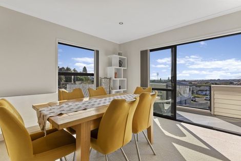 Photo of property in 11a Handley Place, Glen Avon, New Plymouth, 4312