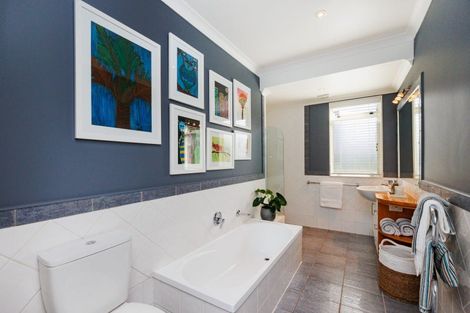 Photo of property in 34 Ihaka Street, Hokowhitu, Palmerston North, 4410