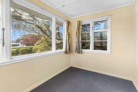 Photo of property in 616 Featherston Street, Roslyn, Palmerston North, 4414