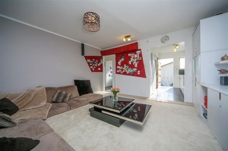 Photo of property in 12/31 Blease Street, New Lynn, Auckland, 0600