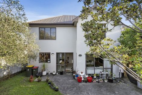 Photo of property in 34 Bleakhouse Road, Howick, Auckland, 2014