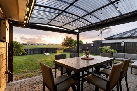 Photo of property in 21 Nicole Place, Papamoa Beach, Papamoa, 3118