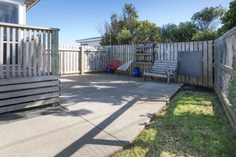 Photo of property in 9 Morere Street, Titahi Bay, Porirua, 5022