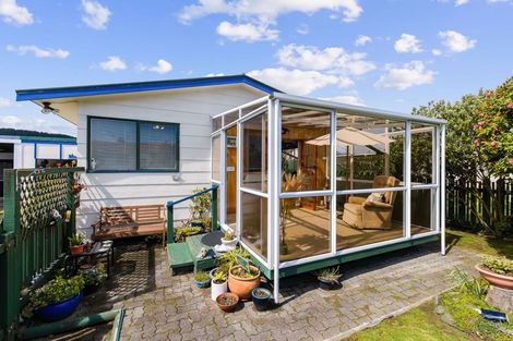 Photo of property in 17b Cypress Grove, Paraparaumu, 5032