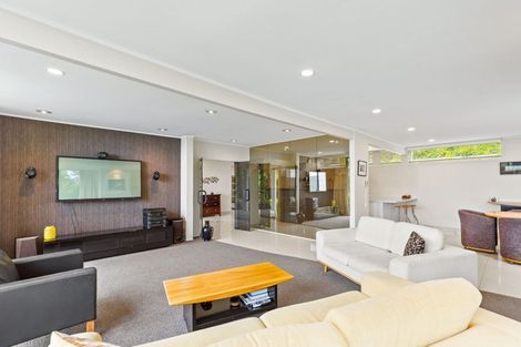 Photo of property in 75 Cliff Road, Torbay, Auckland, 0630