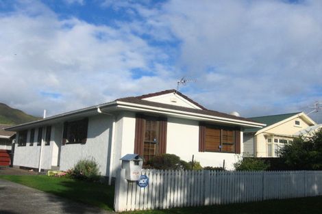 Photo of property in 16 Trafalgar Street, Waiwhetu, Lower Hutt, 5010