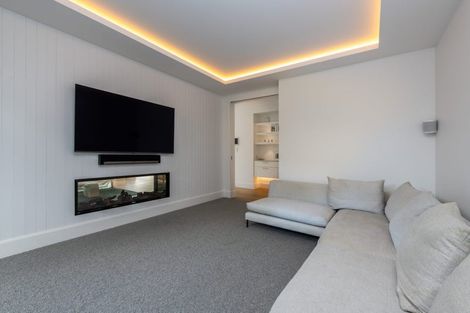 Photo of property in 1/30 Ocean View Road, Milford, Auckland, 0620