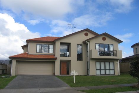Photo of property in 33 Walter Haddrell Crescent, Flat Bush, Auckland, 2016