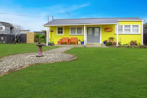 Photo of property in 36 Robinson Street, Foxton, 4814