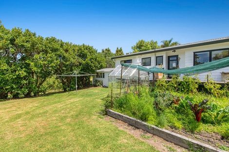 Photo of property in 786 South Head Road, South Head, Helensville, 0874