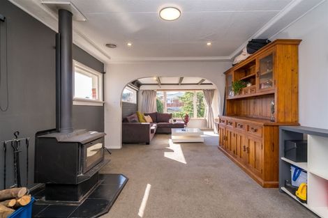 Photo of property in 42 Weir Street, Green Island, Dunedin, 9018