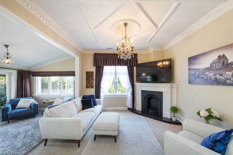 Photo of property in 10 Milverton Avenue, Hokowhitu, Palmerston North, 4410