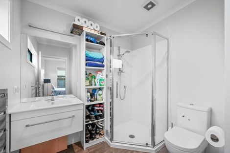 Photo of property in 92 Dominion Road, Papakura, 2110