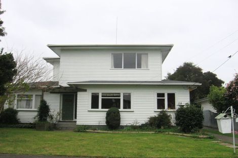 Photo of property in 16 Sinclair Avenue, Highbury, Palmerston North, 4412