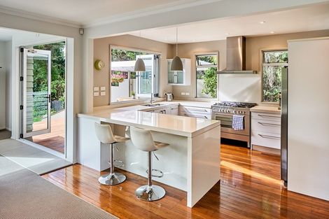 Photo of property in 41 Chatsworth Road, Silverstream, Upper Hutt, 5019