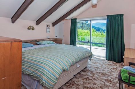 Photo of property in 5 Holmes Bay Road, Pigeon Bay, 7583