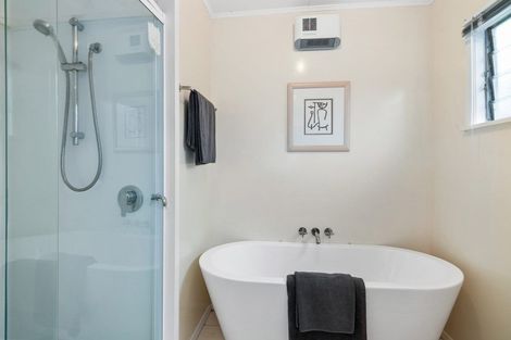 Photo of property in 370a Hardy Street, Nelson, 7010