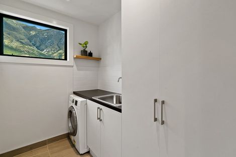 Photo of property in 7 Morepork Way, Arthurs Point, Queenstown, 9371