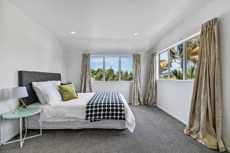 Photo of property in 1/21 Stafford Road, Northcote Point, Auckland, 0627