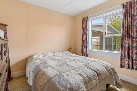 Photo of property in 79 Brougham Street, Westport, 7825