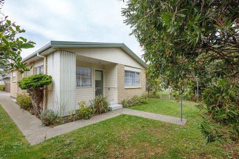 Photo of property in 21 Aparima Avenue, Miramar, Wellington, 6022