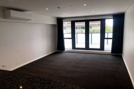 Photo of property in 2/8b Rugby Road, Birkenhead, Auckland, 0626