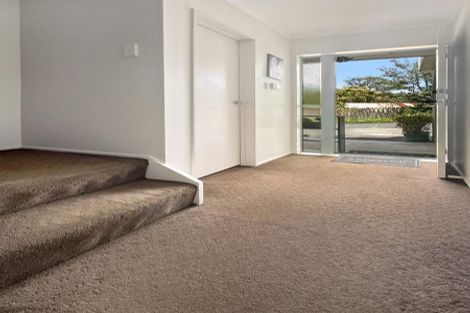 Photo of property in 6/351 West Coast Road, Glen Eden, Auckland, 0602