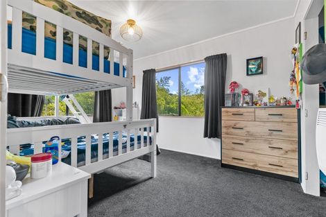 Photo of property in 2a Parklands Avenue, Swanson, Auckland, 0612