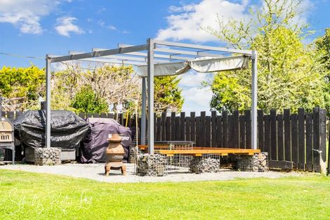 Photo of property in 4 Horniblow Road, Matakohe, 0594