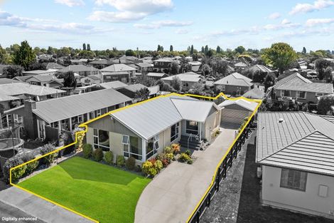 Photo of property in 15 Waratah Street, Avondale, Christchurch, 8061