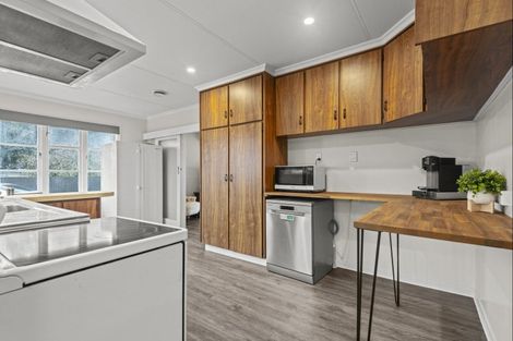 Photo of property in 11 Moray Place, Highbury, Palmerston North, 4412