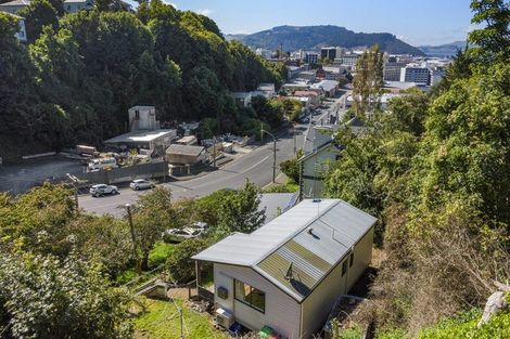 Photo of property in 15 Sutherland Street, Dunedin Central, Dunedin, 9016