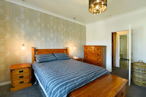 Photo of property in 6 Renwick Place, Nelson South, Nelson, 7010