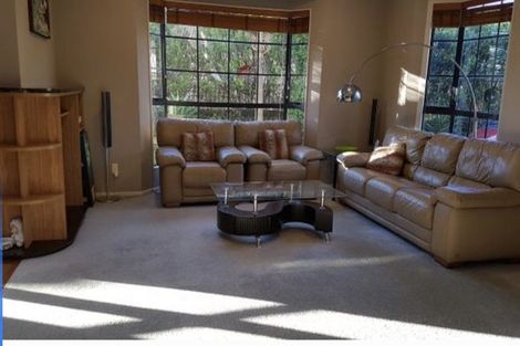 Photo of property in 62 Scarlet Oak Drive, Schnapper Rock, Auckland, 0632