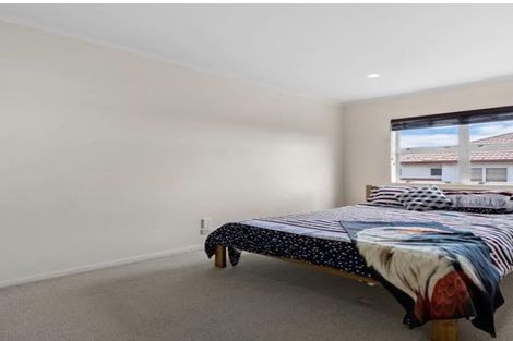 Photo of property in 4 Lime Crescent, Papakura, 2110