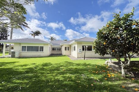 Photo of property in 154 Boord Crescent, Kumeu, 0891