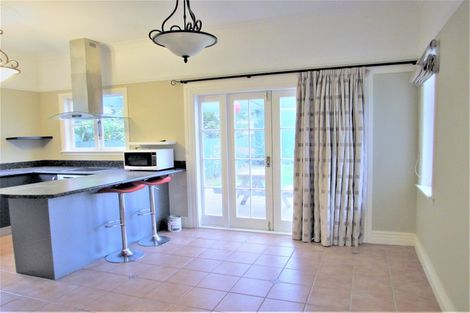 Photo of property in 194 Knights Road, Hutt Central, Lower Hutt, 5011