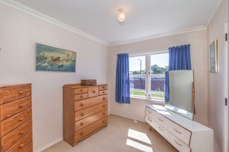Photo of property in 10 Ross Street, Levin, 5510