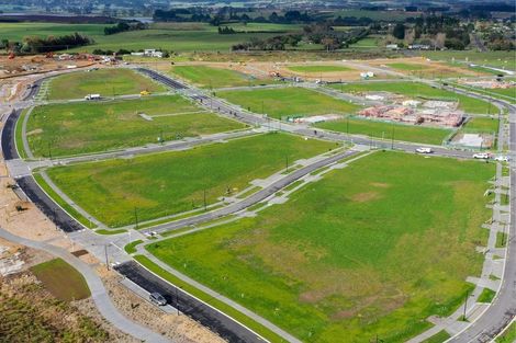 Photo of property in 8 Korowhiti Road, Clarks Beach, 2122