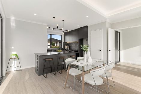 Photo of property in 14 Mutetai Road, Clarks Beach, 2122