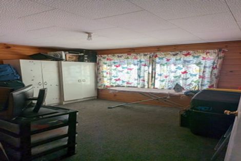 Photo of property in 64 Bassett Road, Johnsonville, Wellington, 6037