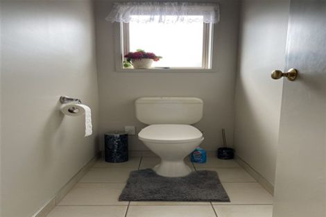 Photo of property in 4 Fitchburg Place, Mangere, Auckland, 2022