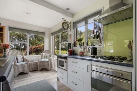 Photo of property in 10 Roretana Drive, Athenree, Katikati, 3177