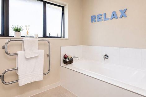 Photo of property in 4 Dryden Court, Kelvin Grove, Palmerston North, 4414